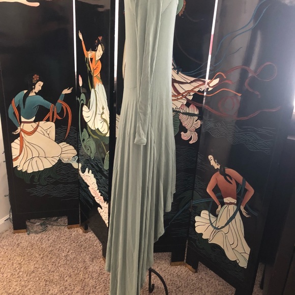 🌟 Last One 🌟 3/4 Length Dress w/Handkerchief Hem - Picture 2 of 3